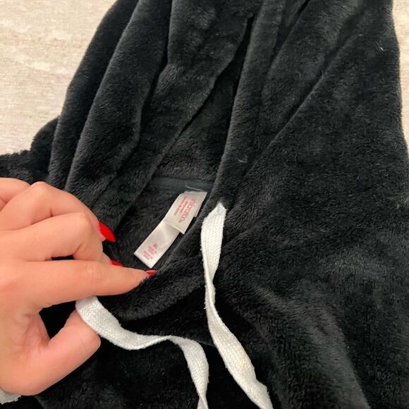 black fuzzy hoodie - Picture 3 of 3